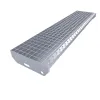 Kovový pozinkovaný protiskluzový schodišťový stupeň (40/3, 34/38) FLOMA SteelStep - 120 x