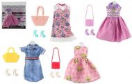 Šaty/Oblečky na panenky s doplňky mix druhů 