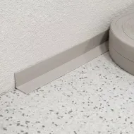 Šedá plastová PVC soklová lišta F277 - 40 m x 3 cm x 3 cm