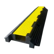 Černo-žlutý gumový kabelový most (1x35x15) FLOMA CPR71 - 100 x 25 x 3 cm