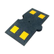 Černý plastový průběžný univerzální zpomalovací práh - 30 km / hod - 40 x 80 x 5,2 cm