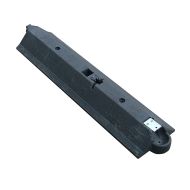 Černý plastový silniční vodící práh CZ 3 - 109,5 x 24,8 x 9 cm