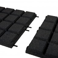 Černá gumová dopadová dlaždice (V50/R25BIG) FLOMA - délka 50 cm, šířka 50 cm a výška 5 cm - zvětšit obrázek