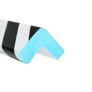 Černo-bílá pěnová výstražná fotoluminiscenční ochrana rohů zdí, stěn PI-1 - 100 x 3,3 x 3 