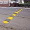 Žlutý plastový průběžný zpomalovací práh - 20 km /