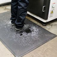 Černá olejivzdorná protiúnavová průmyslová rohož - 150 x 90 x 1 cm