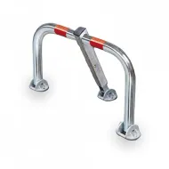 Stříbrná ocelová parkovací zábrana - 83 x 46,4 cm