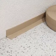 Plastová PVC soklová lišta F533 - 400 m x 3 cm x 3 cm