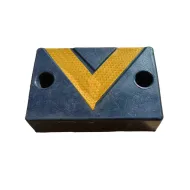 Černo-žlutý gumový reflexní doraz na rampu - 30 x 20 x 8,5 cm