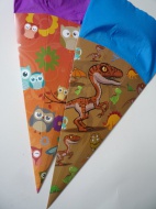 Školní kornout papírový 34 cm - zvětšit obrázek