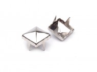 Cvočky na oblečení z nerezové oceli 7x7 mm pyramida