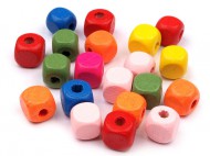 Dřevěné korálky kostka 10x10 mm 2. jakost mix, 20 g - zvětšit obrázek
