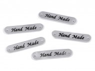 Nášivka / štítek z eko kůže Hand Made 10x48 mm 4 stříbrná metalic, 5 ks - zvětšit obrázek