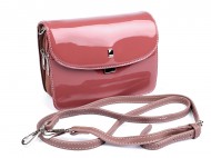 Kabelka lesklá crossbody 13x19,5 cm - zvětšit obrázek