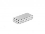 Magnet 10x20 mm nikl, 2 ks - zvětšit obrázek