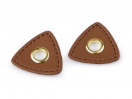 Průchodka s koženkovým trojúhelníkem k našití, průvlek 8 mm 1 béžová tm., 4 ks - zvětšit obrázek